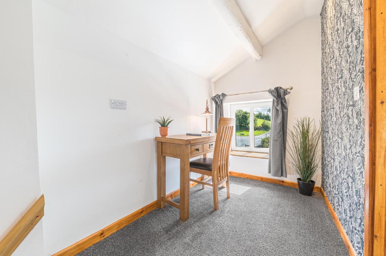 The Black Dog Apartment Dalton-in-Furness Exterior foto